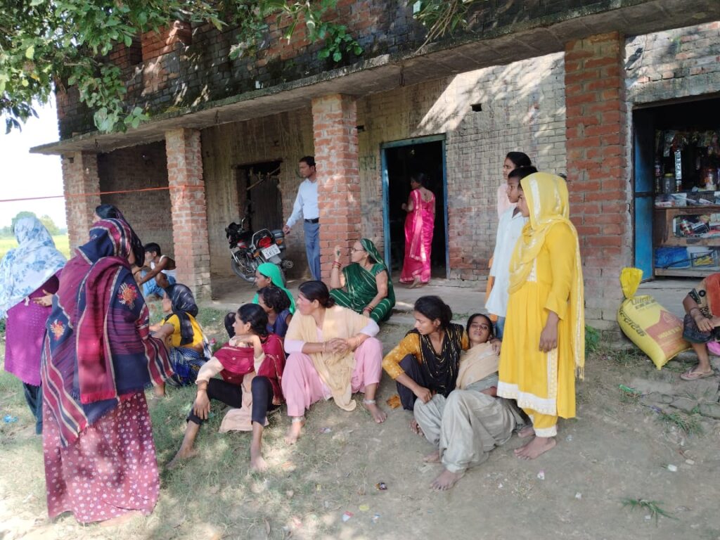 प्राइवेट बस के नीचे आ जाने से बालिका की मृत्यु प्राइवेट बस के नीचे आ जाने से बालिका की मृत्यु