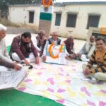 समाजवादी नेता निसार अहमद एवं किसान सभा के जिलाध्यक्ष ने बाबा साहेब डाक्टर भीमराव अम्बेडकर की तस्वीर के साथ 2 घंटे का रखा मौन