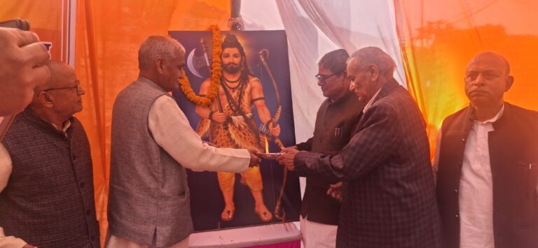 संस्कारों के बिना डिग्री सिर्फ कागज का टुकड़ा