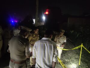 सरसेना हत्याकांड में पुलिस की सक्रियता तेज, एसपी ने घटनास्थल का लिया जायजा,