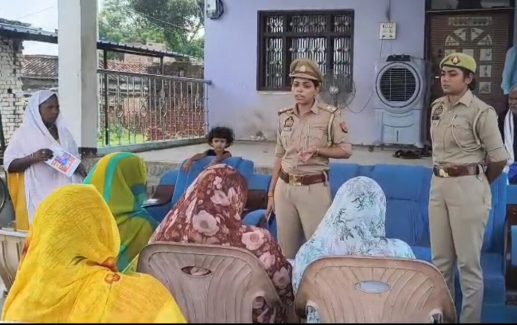 पिरुवा में गूंजा महिला सुरक्षा का संदेश, बहू-बेटी सम्मेलन में दी गई हेल्पलाइन व योजनाओं की जानकारी