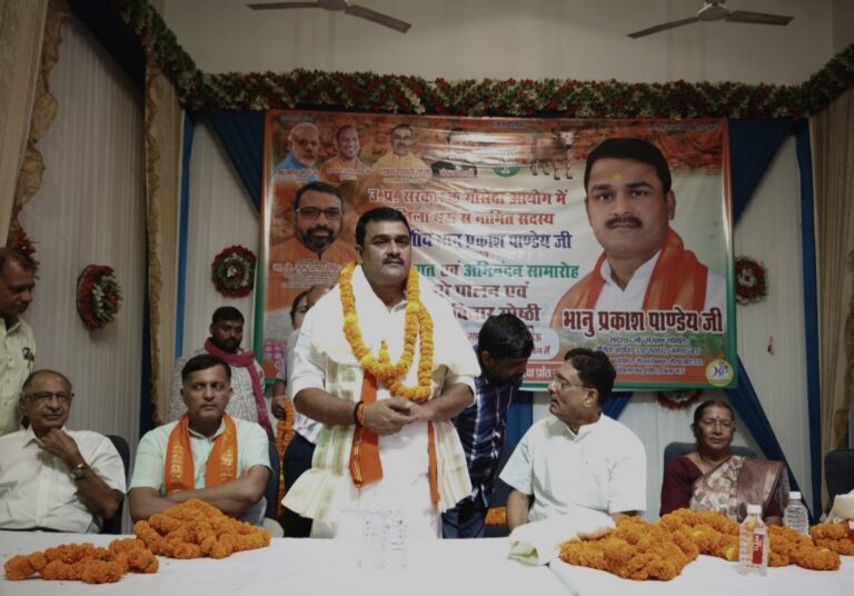 गौसेवा आयोग के नामित सदस्य भानु प्रकाश पाण्डेय का मऊ में हुआ भव्य स्वागत